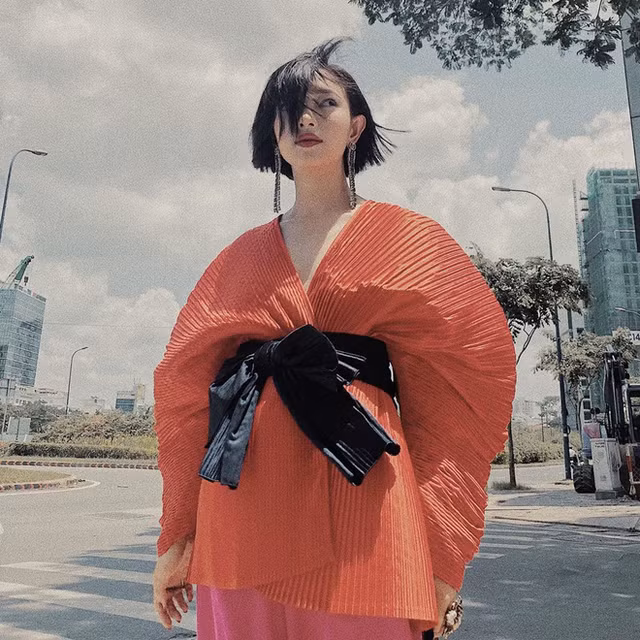 Hóa ra, đây là hot girl Việt được báo Trung khen nức nở, ví như Song Hye-Kyo - Hình 2 Hoa ra, day la hot girl Viet duoc bao Trung khen nuc no, vi nhu Song Hye-Kyo-Hinh-2