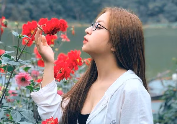 Giua tin don chia tay, ban gai Quang Hai tiet lo dieu nay