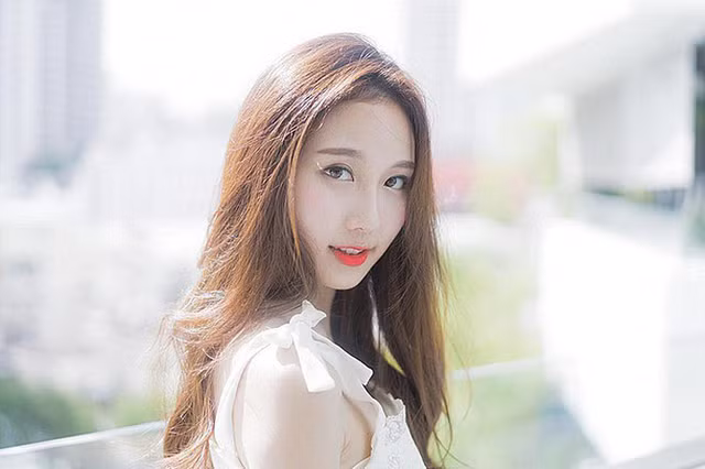 Hotgirl hoàn mỹ nhất Đông Nam Á lười kiếm tiền - Hình 4 Hotgirl hoan my nhat Dong Nam A luoi kiem tien-Hinh-4