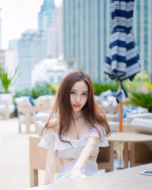 Hotgirl hoàn mỹ nhất Đông Nam Á lười kiếm tiền - Hình 3 Hotgirl hoan my nhat Dong Nam A luoi kiem tien-Hinh-3