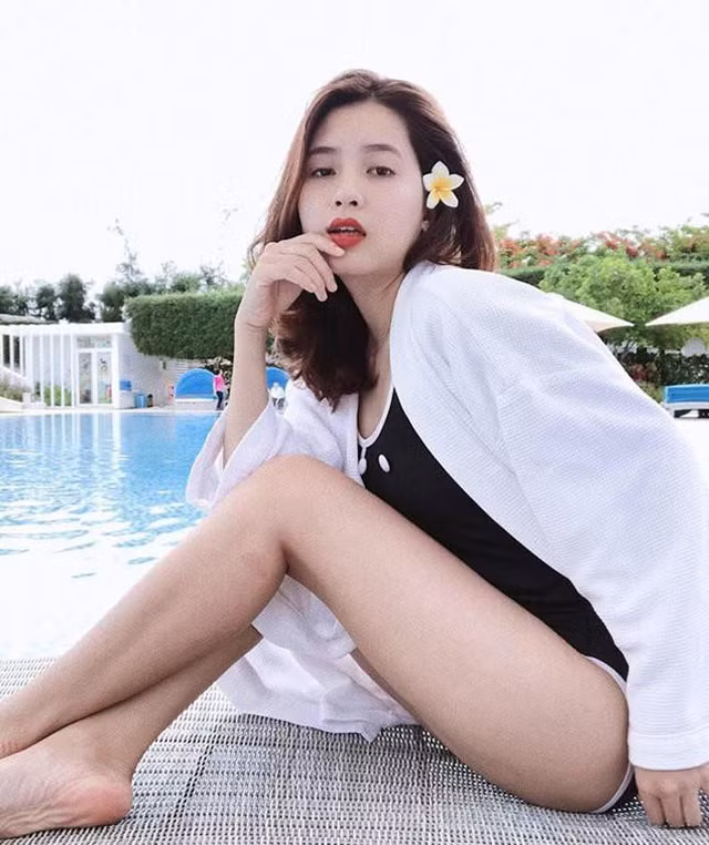 Dàn gái xinh càng ngày càng hot sau khi trở thành "người tình" của ca sĩ Việt - Hình 4 Dan gai xinh cang ngay cang hot sau khi tro thanh