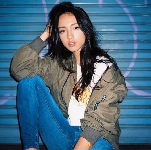 Dàn gái xinh càng ngày càng hot sau khi trở thành "người tình" của ca sĩ Việt - Hình 7 Dan gai xinh cang ngay cang hot sau khi tro thanh