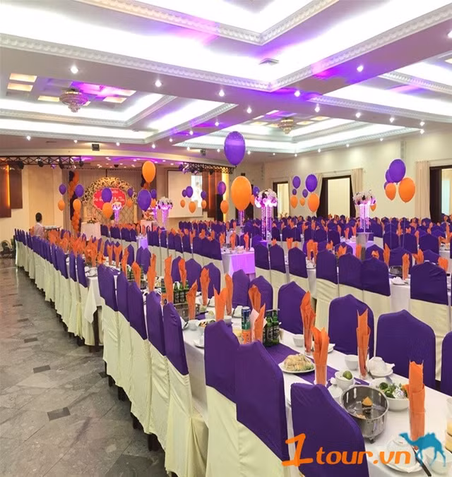 Đột nhập khách sạn Kim Liên trên đất vàng thủ đô của “bầu” Thụy - Hình 9 Dot nhap khach san Kim Lien tren dat vang thu do cua “bau” Thuy-Hinh-9