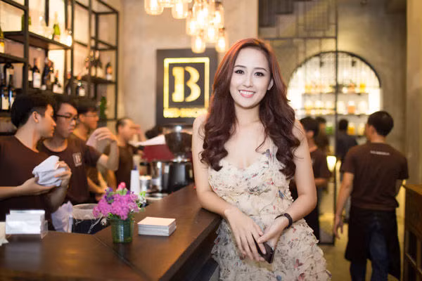 Mai Phuong Thuy giau co nao sau gan 2 thap ky dang quang?-Hinh-2