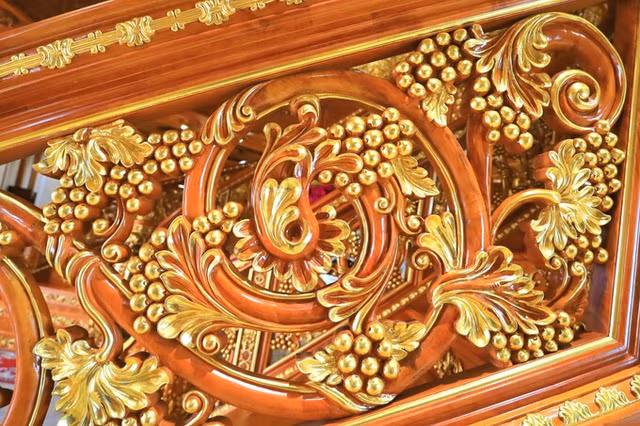 Bên trong dinh thự Lang Truyền dát vàng của đại gia Tây đô - Hình 8 Ben trong dinh thu Lang Truyen dat vang cua dai gia Tay do-Hinh-8