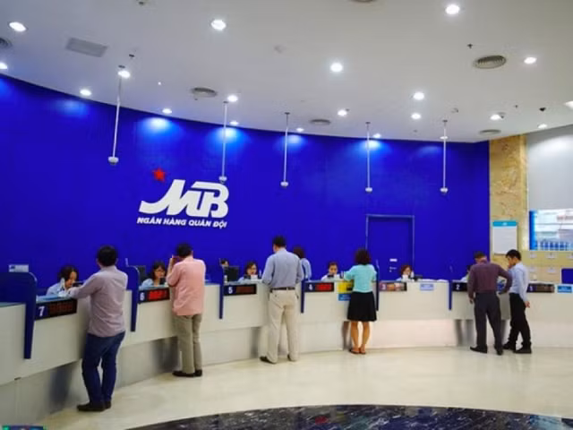 MBBank đặt kế hoạch lợi nhuận đi lùi 10%, tăng vốn lên gần 28.000 tỷ đồng MBBank dat ke hoach loi nhuan di lui 10%, tang von len gan 28.000 ty dong
