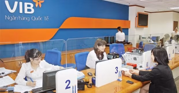 Đang lúc thị giá VIB tăng nóng, vợ Phó Tổng giám đốc VIBank mua vào 3,2 triệu cổ phiếu Dang luc thi gia VIB tang nong, vo Pho Tong giam doc VIBank mua vao 3,2 trieu co phieu