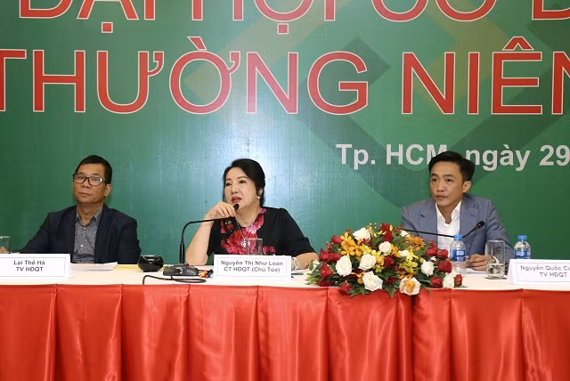 Bà Nguyễn Thị Như Loan rời ghế Chủ tịch Quốc Cường Gia Lai sau hơn 13 năm gắn bó Ba Nguyen Thi Nhu Loan roi ghe Chu tich Quoc Cuong Gia Lai sau hon 13 nam gan bo