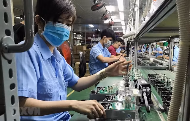 5 tháng đầu năm thu hút FDI gần 14 tỷ USD, giảm 17% 5 thang dau nam thu hut FDI gan 14 ty USD, giam 17%