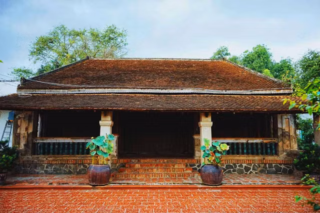 Xem kiến trúc độc đáo trong ngôi nhà trăm tuổi ở Tây Ninh - Hình 2 Xem kien truc doc dao trong ngoi nha tram tuoi o Tay Ninh-Hinh-2