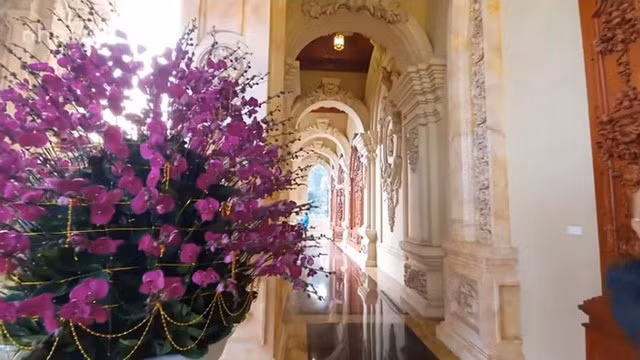 Cận cảnh lâu đài lớn nhất Đông Nam Á của đại gia Ninh Bình - Hình 6 Can canh lau dai lon nhat Dong Nam A cua dai gia Ninh Binh-Hinh-6