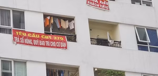 53 du an tai Sai Gon bi cham cap so hong la cua ong lon bat dong san nao?