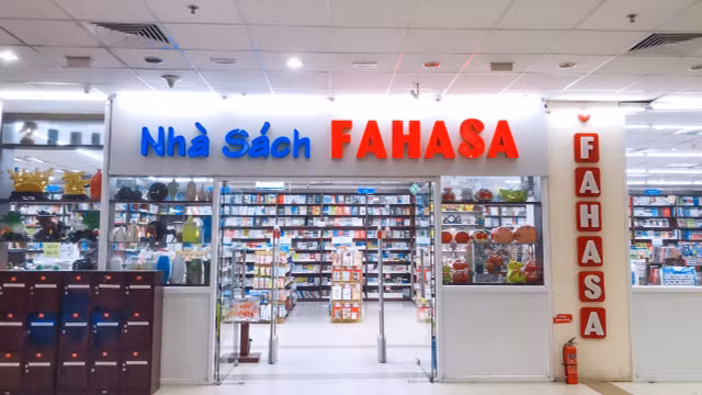 Chủ tịch Nhà sách Fahasa muốn bán bớt cổ phiếu để thành lập công ty mới Chu tich Nha sach Fahasa muon ban bot co phieu de thanh lap cong ty moi