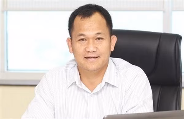 Bật mí về 10 người anh em của bầu Đức: Đại gia ngầm - Hình 2 Bat mi ve 10 nguoi anh em cua bau Duc: Dai gia ngam-Hinh-2