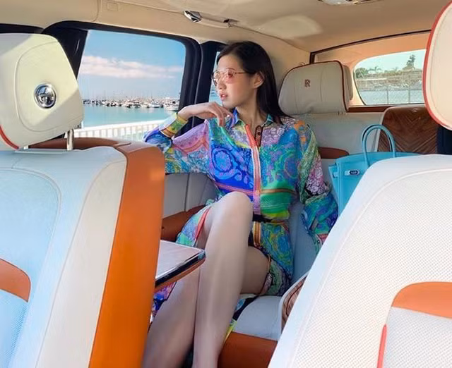 Cuộc sống sang chảnh các nàng tiểu thư hội con nhà giàu Việt Nam - Hình 10 Cuoc song sang chanh cac nang tieu thu hoi con nha giau Viet Nam-Hinh-10