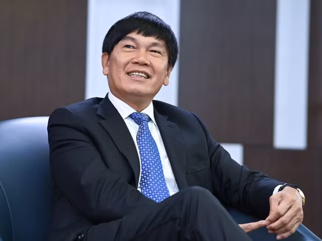 Cac dai gia lung lay Johnathan Hanh Nguyen, Pham Nhat Vuong nhan luong bao nhieu?-Hinh-3