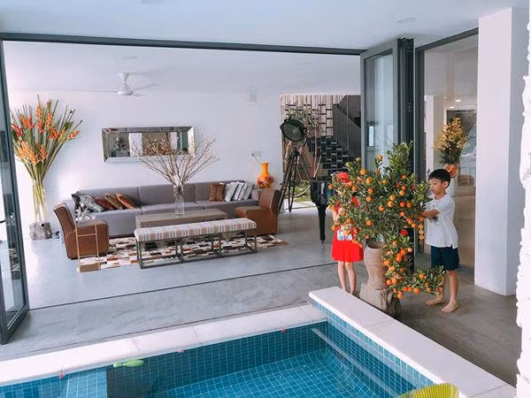 Bố mẹ Hồ Ngọc Hà sở hữu biệt thự 20 tỷ khủng cỡ nào? - Hình 4 Bo me Ho Ngoc Ha so huu biet thu 20 ty khung co nao?-Hinh-4
