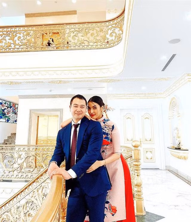 Những góc mới trong biệt thự tráng lệ như lâu đài của Lan Khuê - Hình 11 Nhung goc moi trong biet thu trang le nhu lau dai cua Lan Khue-Hinh-11