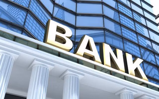 Forbes cong bo 100 cong ty dai chung lon nhat Viet Nam: Ngan hang ap dao voi 22 dai dien