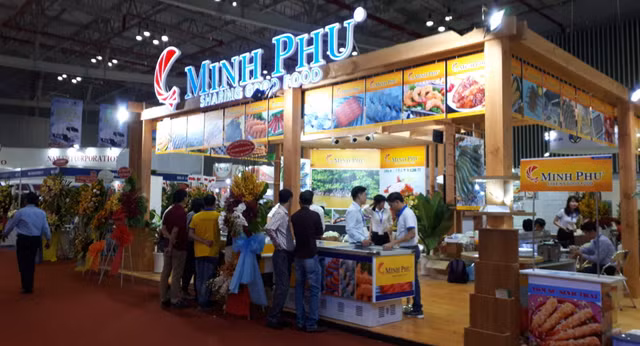 'Vua tôm' Minh Phú loay hoay tìm lại chính mình sau lùm xùm lẩn tránh thuế 'Vua tom' Minh Phu loay hoay tim lai chinh minh sau lum xum lan tranh thue