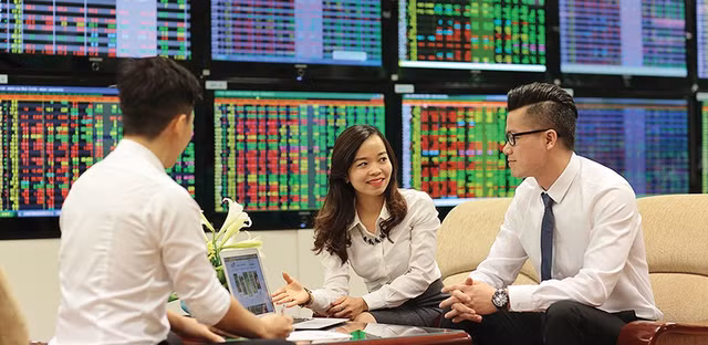 Chứng khoán hôm nay 24/2: Khởi đầu tuần mới bằng mã cổ phiếu nào? Chung khoan hom nay 24/2: Khoi dau tuan moi bang ma co phieu nao?