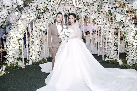 Hé lộ cuộc sống xa hoa của các tiểu thư “trâm anh thế phiệt” He lo cuoc song xa hoa cua cac tieu thu “tram anh the phiet”
