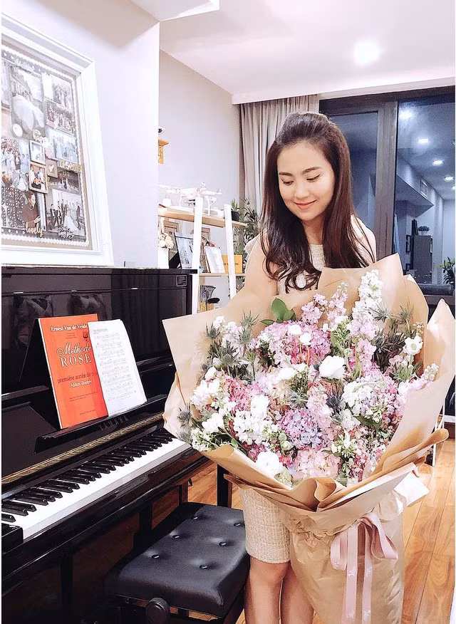 Can canh khong gian song dep lung linh cua MC thoi tiet Mai Ngoc-Hinh-7