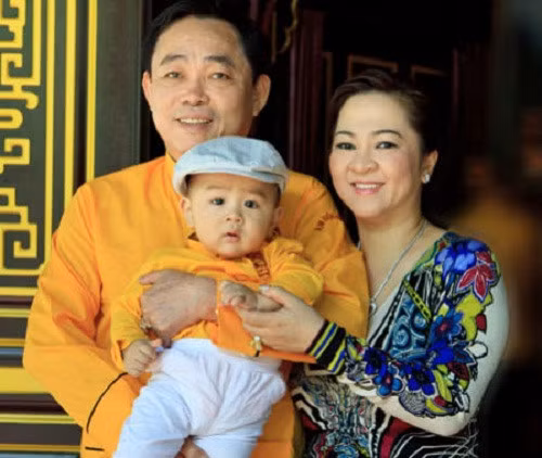 Đại gia Việt 'nhà không có gì ngoài tiền' chia tài sản thừa kế thế nào? - Hình 2 Dai gia Viet 'nha khong co gi ngoai tien' chia tai san thua ke the nao?-Hinh-2