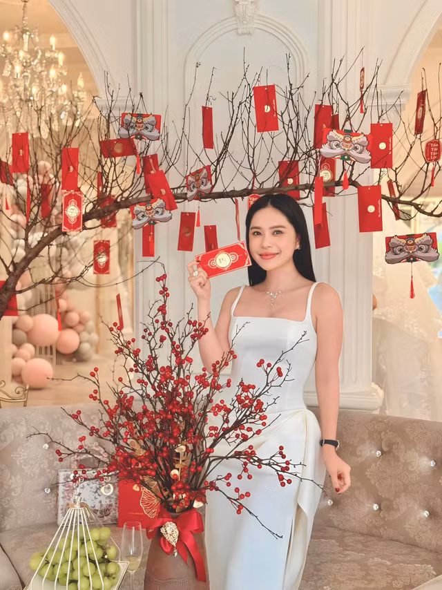 Doan Di Bang va chong doanh nhan so huu can biet thu xa hoa-Hinh-12