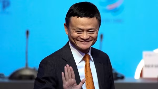 Sở hữu khối tài sản đồ sộ dù thi trượt đại học - Hình 5 So huu khoi tai san do so du thi truot dai hoc-Hinh-5