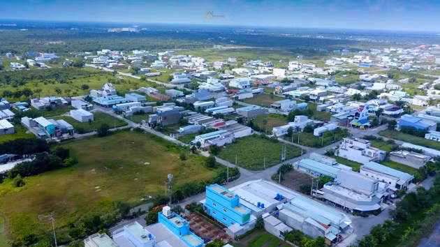 Bà Đặng Thị Hoàng Yến, Chủ tịch ITA: Sẽ tháo vốn ở nhiều dự án Ba Dang Thi Hoang Yen, Chu tich ITA: Se thao von o nhieu du an
