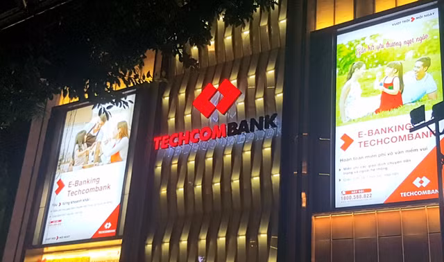 Nguoi nha lanh dao Techcombank dang ky mua 200.000 co phieu TCB