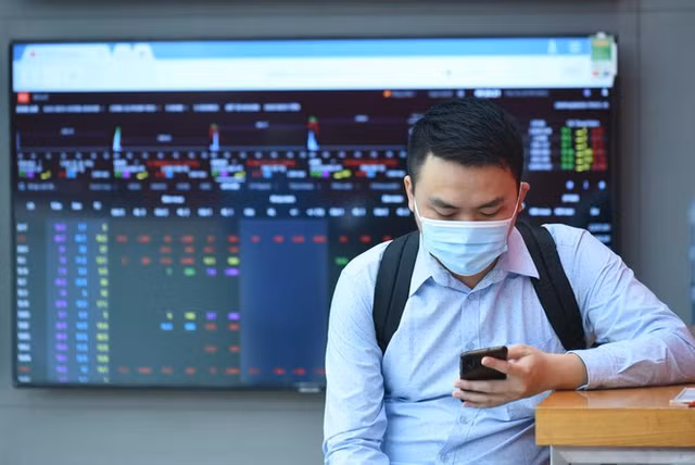 Chứng khoán ngày 25/2: Cổ phiếu nào nên chú ý? Chung khoan ngay 25/2: Co phieu nao nen chu y?