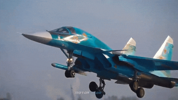 Số lượng máy bay tiêm kích-ném bom Su-34, được Lực lượng Không quân Vũ trụ Nga, sử dụng cho nhiệm vụ ném bom chiến thuật tiền tuyến đã tăng lên hơn 340 chiếc. Lực lượng mặt đất Nga có thể dễ dàng gọi hỗ trợ trên không, khi cuộc tấn công của họ bị cản trở, nhất là với những mục tiêu kiên cố.