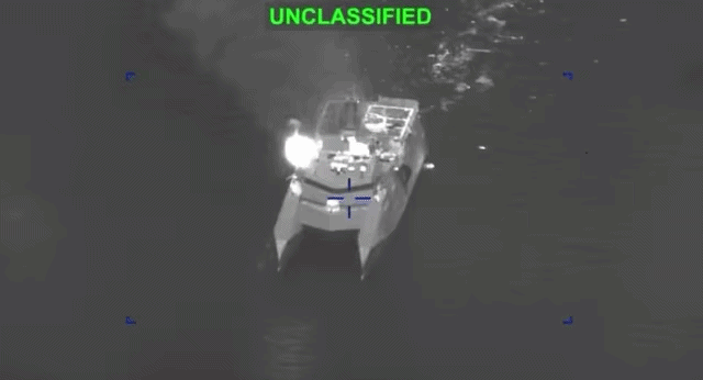 IRGC đã cố gắng triển khai một số tàu của mình ra khơi, nhưng chúng đều gặp phải số phận tương tự. Tàu hộ vệ tên lửa Shahid Shirazi bị trúng bom trong một cuộc không kích, tiếp theo là tàu Shahid Bagheri.