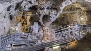 Thi thể cổ xưa nhất ở Italy tiết lộ cuộc chiến sinh tồn với gấu