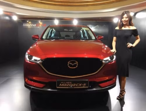 Xe oto Mazda CX-5 2017 "thet gia" tien ty tai Singapore