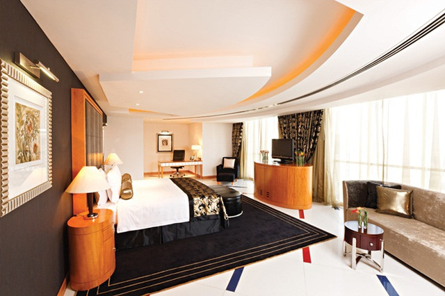 Phòng Imperial Suite tại khách sạn Fairmont ở Dubai. Phòng Imperial Suite tại khách sạn Fairmont ở Dubai.