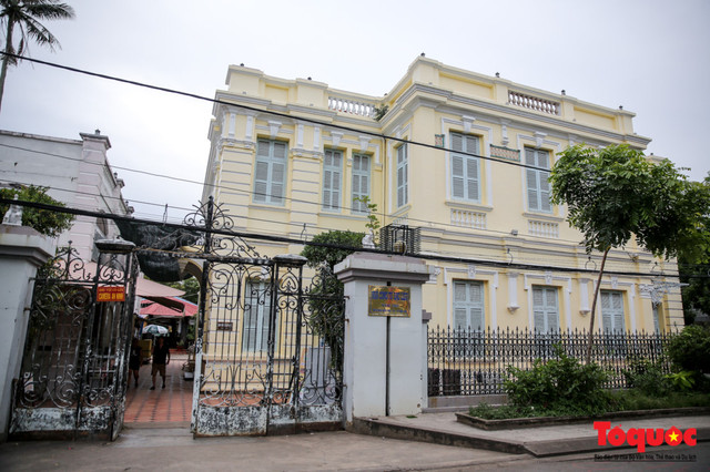 Soi nhà Công tử Bạc Liêu với những món đồ giá trăm tỷ Soi nha Cong tu Bac Lieu voi nhung mon do gia tram ty