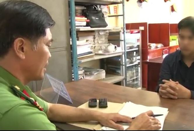 Tình tiết bất ngờ con giả bị bắt cóc đòi cha tiền chuộc Tinh tiet bat ngo con gia bi bat coc doi cha tien chuoc