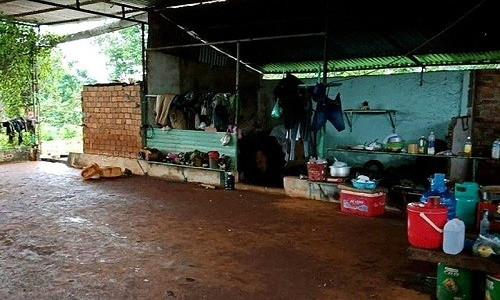 Nơi phát hiện anh B. tử vong trong tư thế treo cổ Nơi phát hiện anh B. tử vong trong tư thế treo cổ