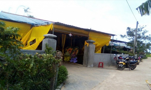 Cụ ông tử vong khi đang truyền thuốc tại trung tâm y tế Cu ong tu vong khi dang truyen thuoc tai trung tam y te