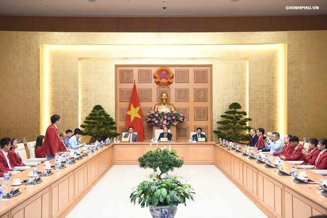 Chùm ảnh: Thủ tướng gặp mặt đoàn thể thao Việt Nam dự ASIAD - Hình 4 Chum anh: Thu tuong gap mat doan the thao Viet Nam du ASIAD-Hinh-4