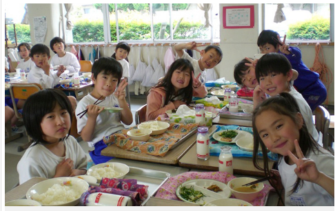 Phản đối chương trình “Sữa học đường” là thiếu thiện chí Phan doi chuong trinh “Sua hoc duong” la thieu thien chi