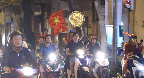 TP HCM tổng kiểm tra phương tiện giao thông dịp Quốc khánh 2/9 - Hình 3 TP HCM tong kiem tra phuong tien giao thong dip Quoc khanh 2/9-Hinh-3