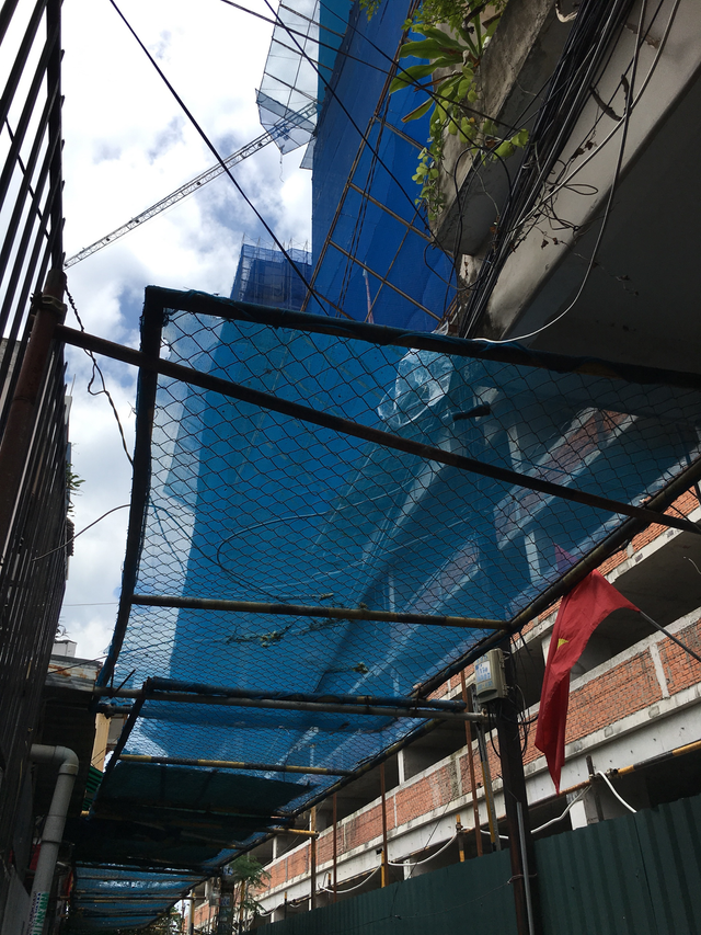 Người dân khiếp sợ vì Richmond City của Hưng Thịnh thi công thiếu an toàn - Hình 6 Nguoi dan khiep so vi Richmond City cua Hung Thinh thi cong thieu an toan-Hinh-6