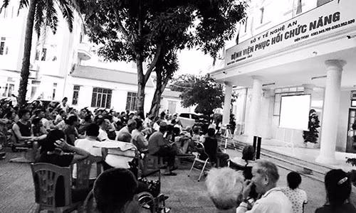 Bệnh viện Phục hồi chức năng Nghệ An có chương trình giải trí mỗi chiều cho bệnh nhân.