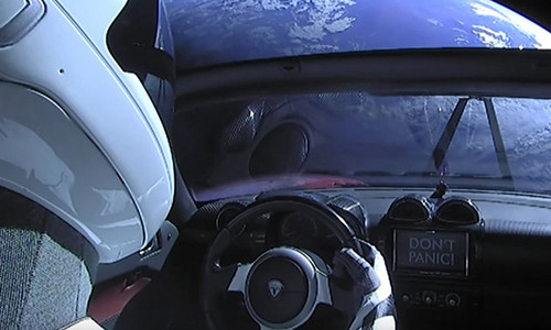 Hình ảnh cuối cùng Tesla Roadster chụp từ vũ trụ. Ảnh: SpaceX. Hình ảnh cuối cùng Tesla Roadster chụp từ vũ trụ. Ảnh: SpaceX.
