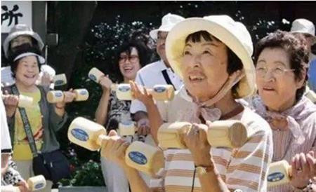 Kiếm hàng nghìn tỷ/năm nhờ mở phòng gym cho ...các cụ bà - Hình 2 Kiem hang nghin ty/nam nho mo phong gym cho ...cac cu ba-Hinh-2