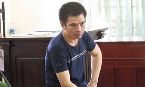 Cựu luật sư làm giả giấy tờ, lừa đảo lãnh 15 năm tù Cuu luat su lam gia giay to, lua dao lanh 15 nam tu